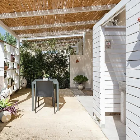 Il Maestrale Apartment *